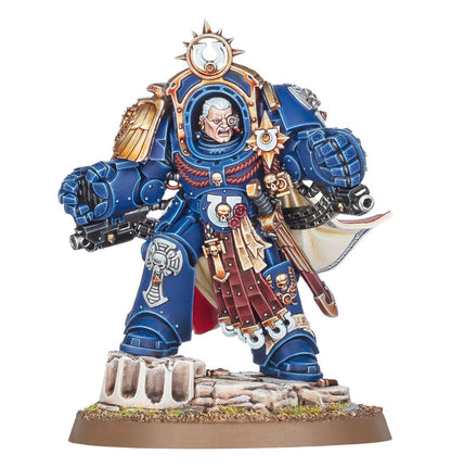 Warhammer 40,000 — Ultramarines: Marneus Calgar in Armour of Antilochus